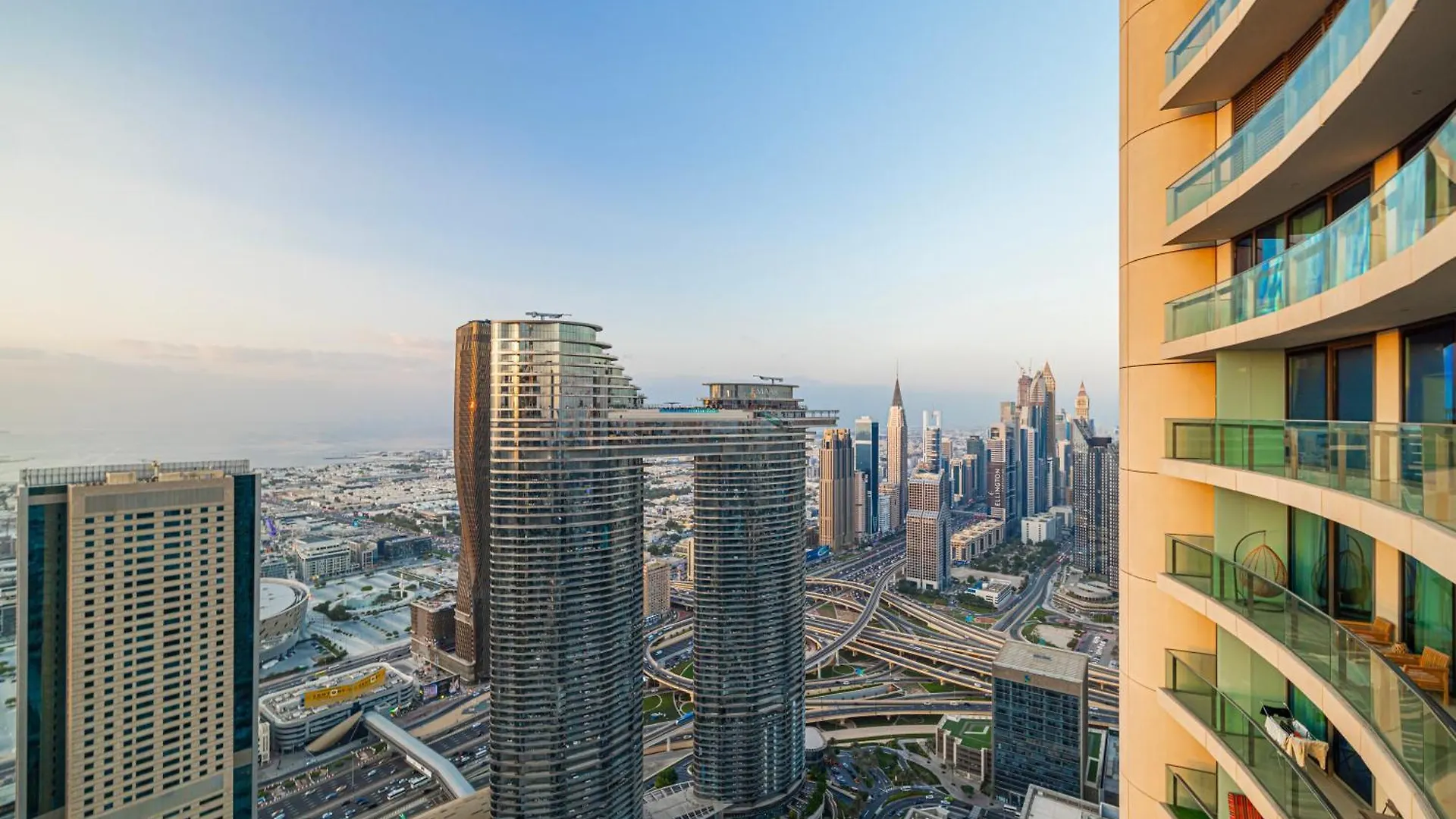 Luxury 2 Bedroom Apartment With Sky Line And Direct Dubai Mall Access At Burj Vista United Arab Emirates