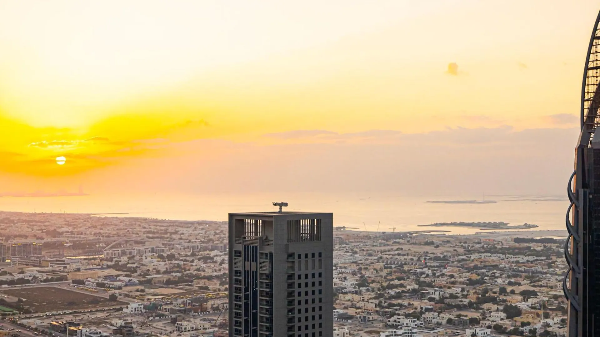 Luxury 2 Bedroom Apartment With Sky Line And Direct Dubai Mall Access At Burj Vista 0*,
