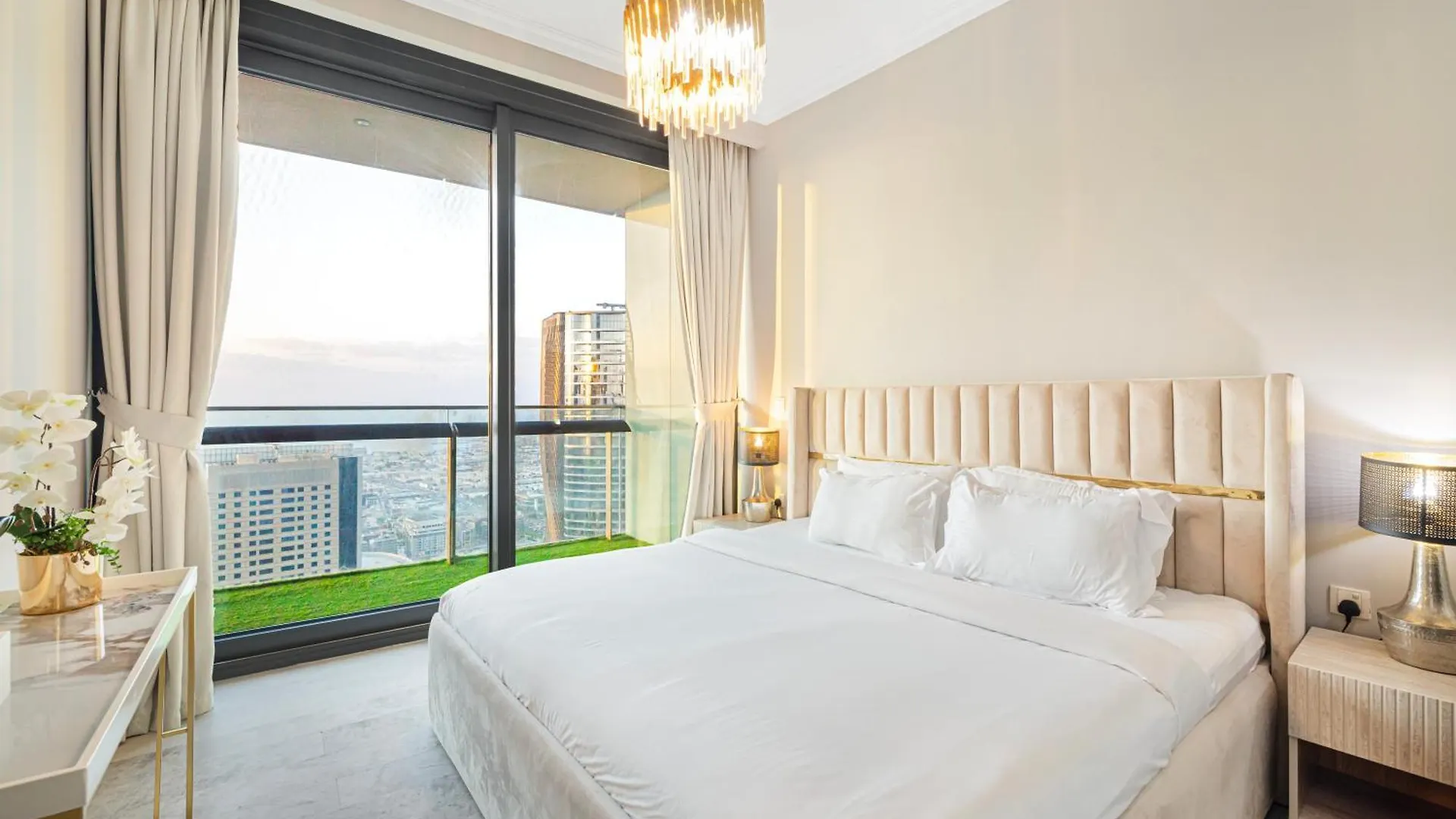 Luxury 2 Bedroom Apartment With Sky Line And Direct Dubai Mall Access At Burj Vista United Arab Emirates